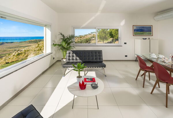 Villa Giglio Di Mare: Esszimmer, Wohnzimmer