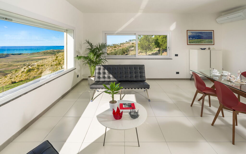 Villa Giglio Di Mare: Dining Room, Living Room