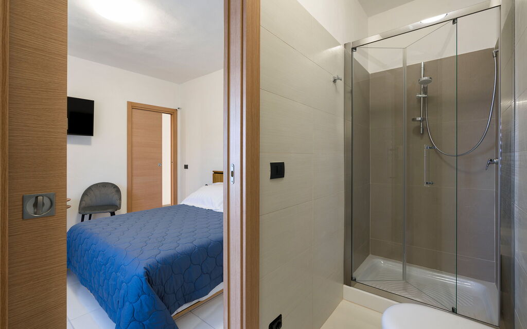 Villa Giglio Di Mare: Bathroom, Bedroom