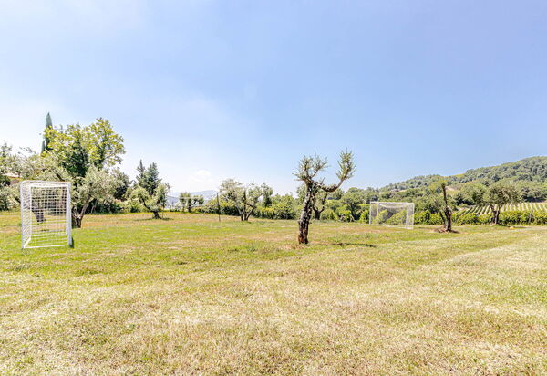 Chateau La Siroque: Have, Udendørs, Udvendige