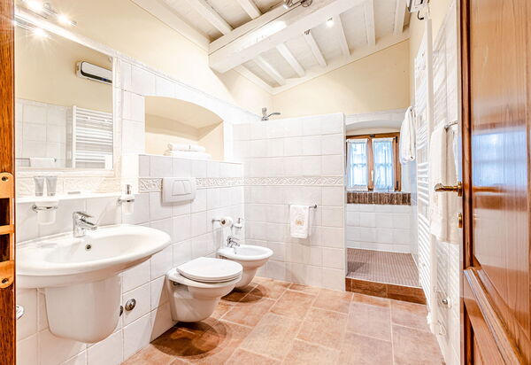 Chateau La Siroque: Badeværelse