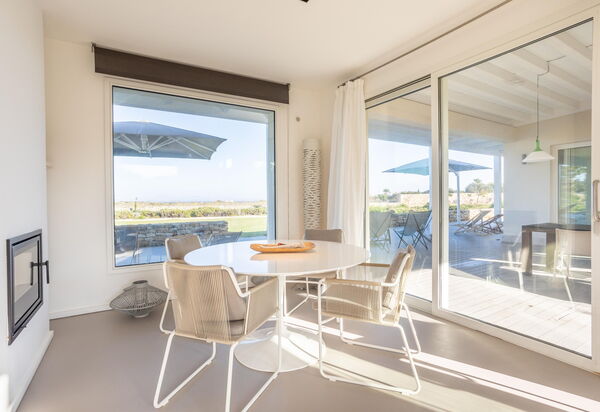 Villa Partenope: Esszimmer, Wohnzimmer