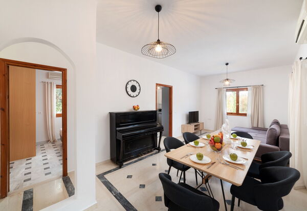 Klapas: Гостиная, Столовая