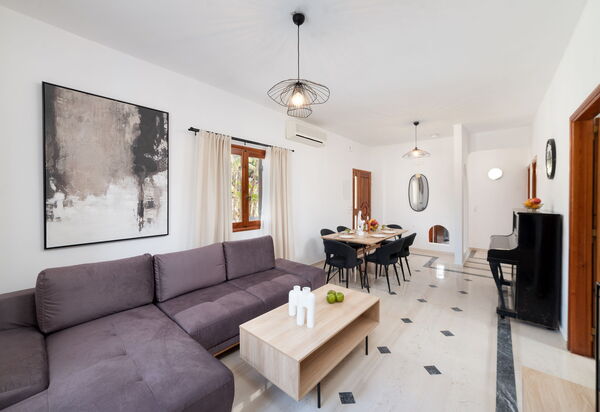 Klapas: Гостиная, Столовая