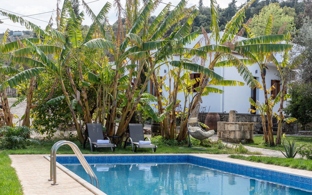 Klapas: Esterni, Giardino, Piscina