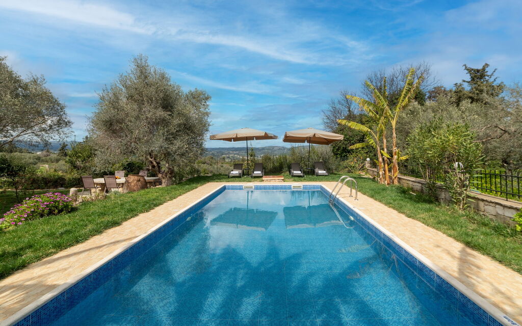 Klapas: Esterni, Giardino, Piscina