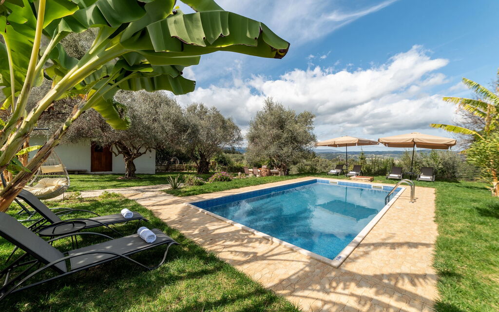 Klapas: Esterni, Giardino, Piscina