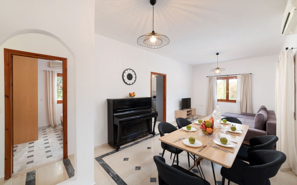 Klapas: Sala da pranzo, Soggiorno