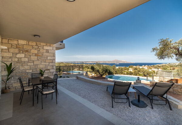 Villa Lavidona: Балкон / Терраса / Патио, бассейн, Открытый, Экстерьеры