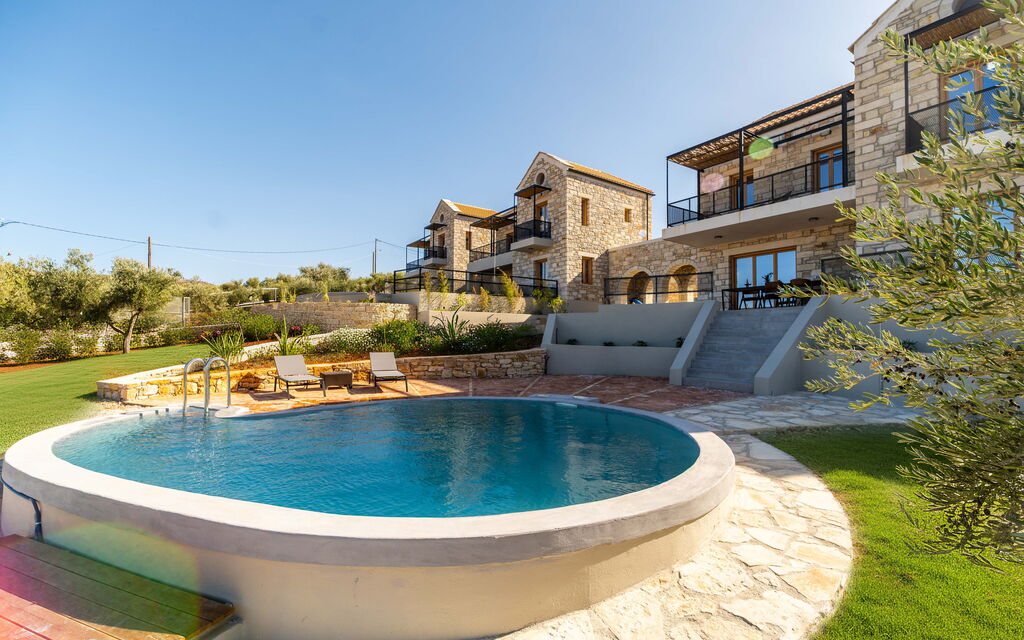 Villa Falcos: бассейн, Открытый, Экстерьеры