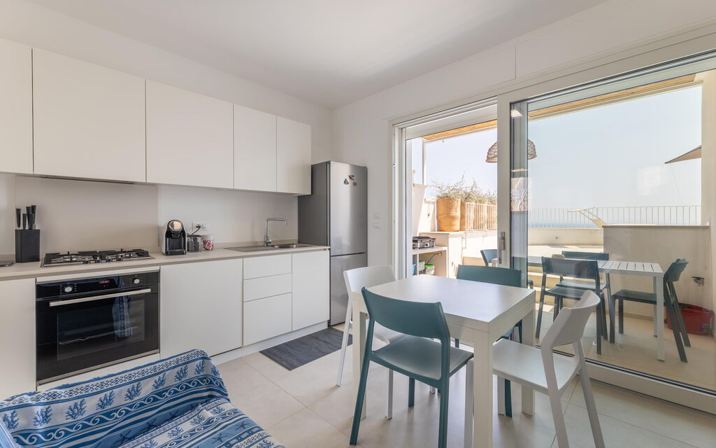 Marinaia Gran Vista Mare: Dining Room, Kitchen, Living Room