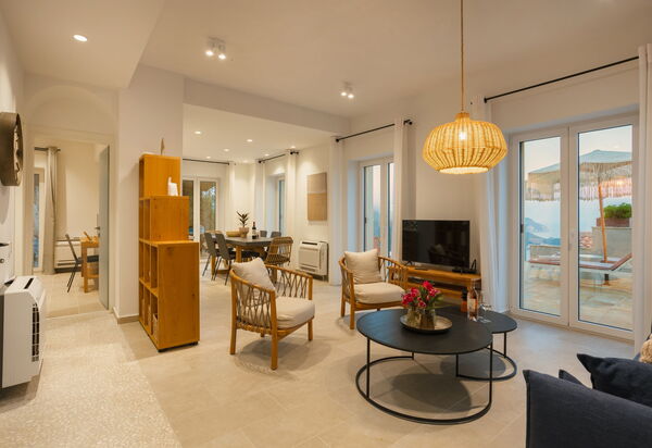 Villa Thea Mare Levantes