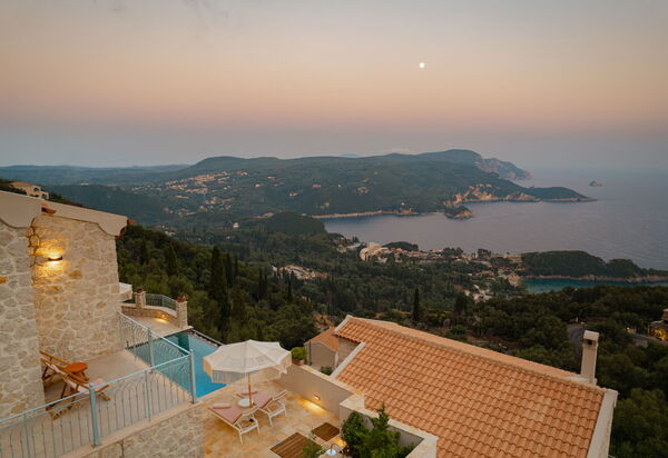 Villa Thea Mare Levantes