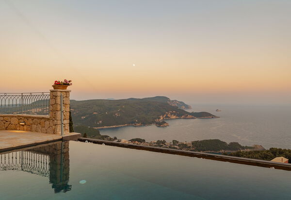 Villa Thea Mare Levantes