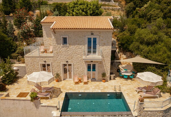 Villa Thea Mare Levantes