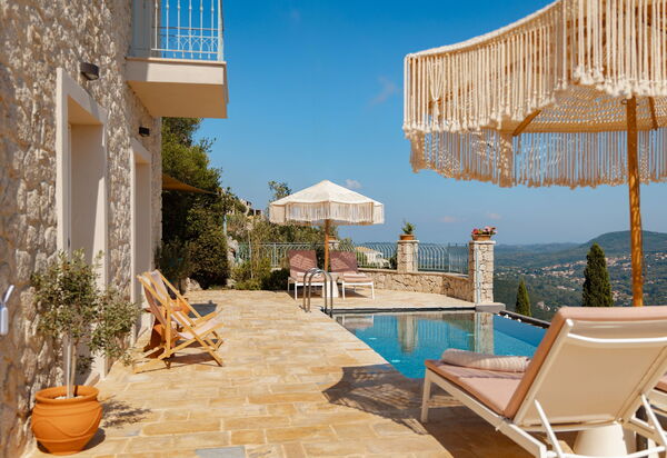 Villa Thea Mare Levantes