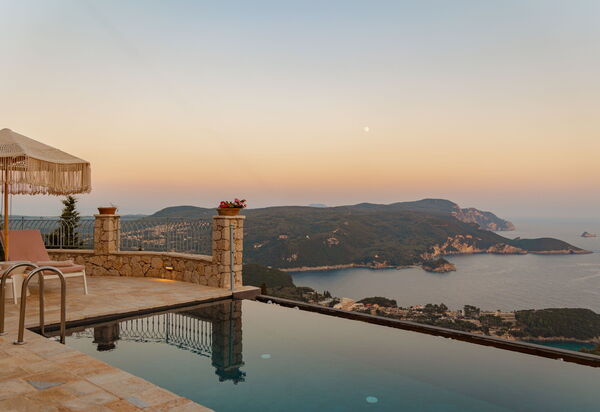 Villa Thea Mare Levantes