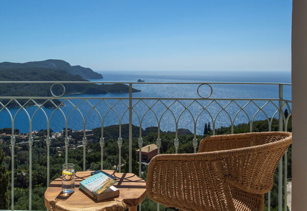 Villa Thea Mare Maistro: Balcony / Terrace / Patio