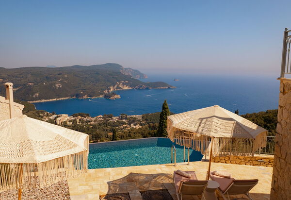 Villa Thea Mare Maistro