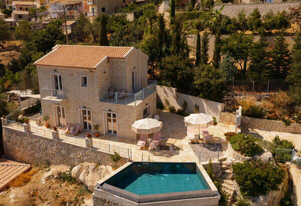 Villa Thea Mare Maistro