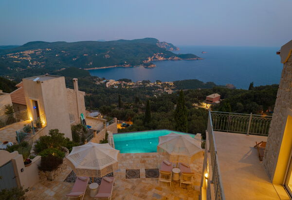 Villa Thea Mare Maistro