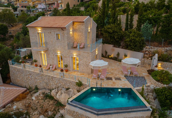 Villa Thea Mare Maistro