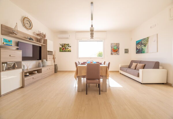 Villa Palibella: Гостиная, Кухня, Столовая