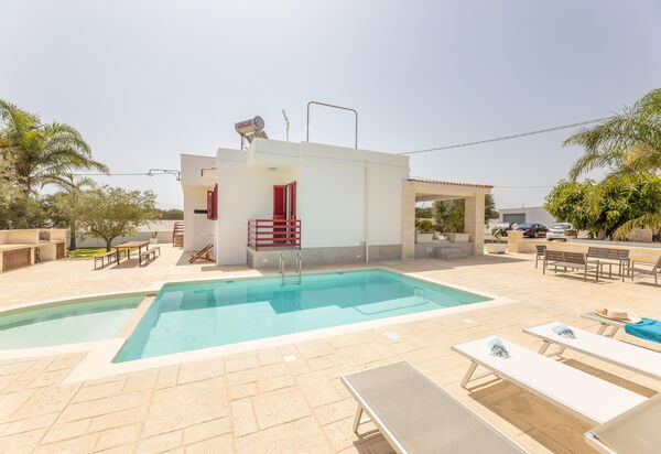 Villa Dolcevivere: бассейн, Лето, Открытый, Экстерьеры