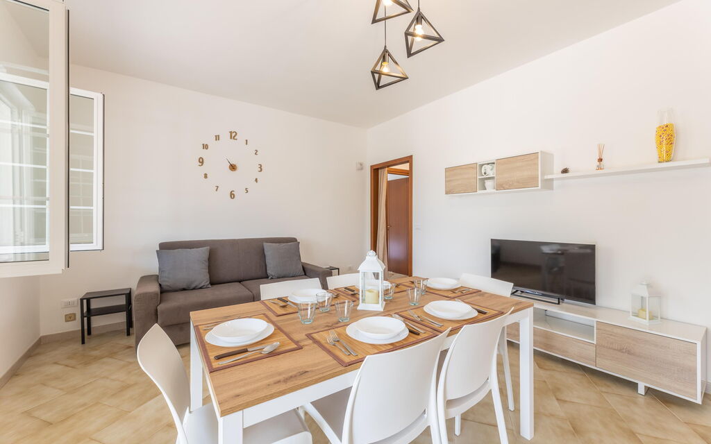 Villa Dolcevivere: Dining Room, Living Room