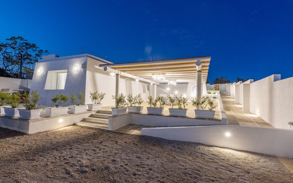 Villa Don Carmine: all'aperto, Esterni