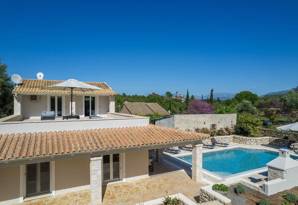 Villa Armonia: Ansichten, Außen, Draussen, Schwimmbad