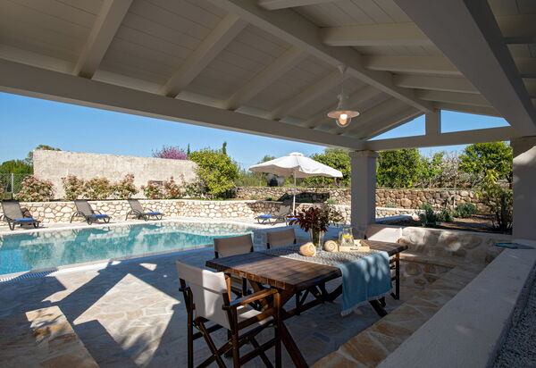 Villa Armonia: Außen, Balkon / Terrasse / Patio, Draussen, Schwimmbad