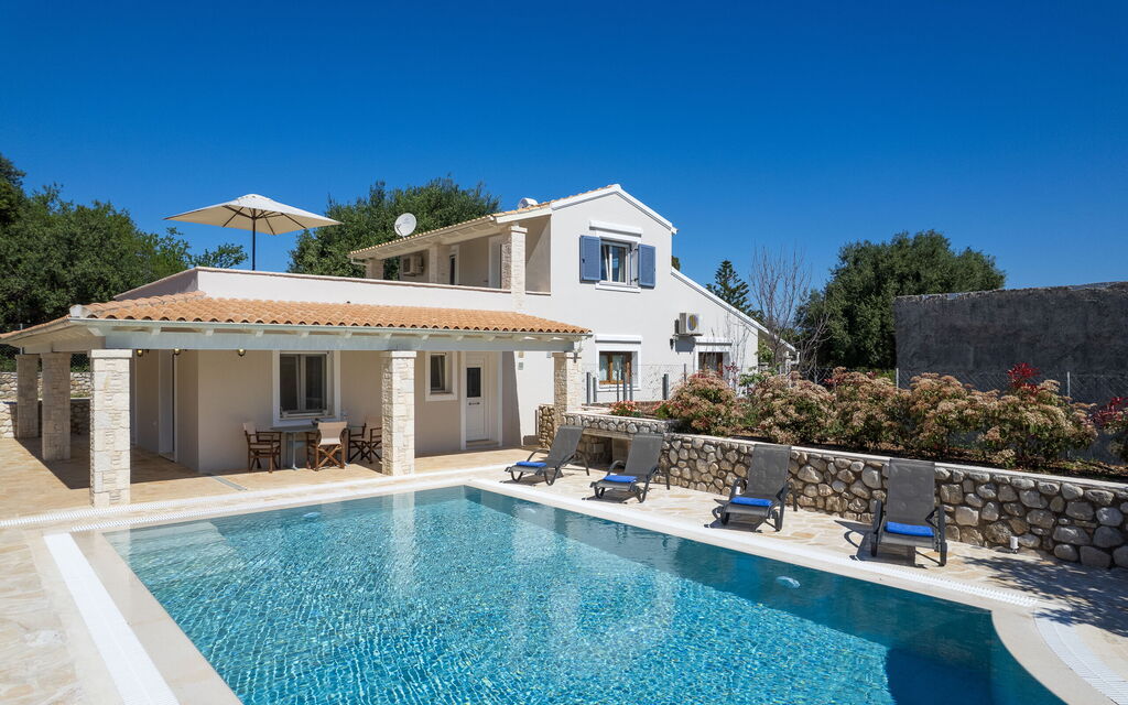 Villa Armonia: all'aperto, Esterni, Piscina