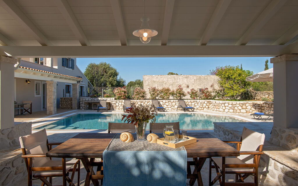 Villa Armonia: all'aperto, Balcone / Terrazza / Patio, Esterni, Piscina