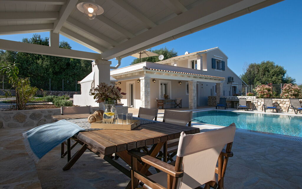 Villa Armonia: all'aperto, Balcone / Terrazza / Patio, Esterni, Piscina