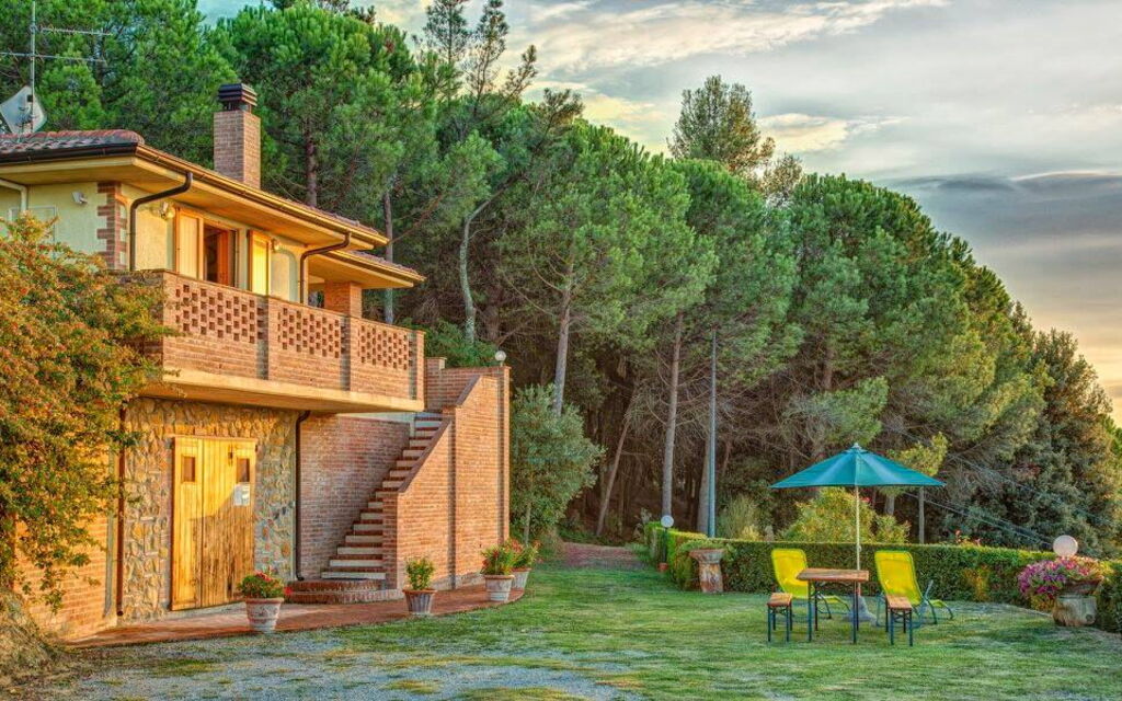 Leccino: Exteriör, Huvudentré, Trädgård, Utomhus