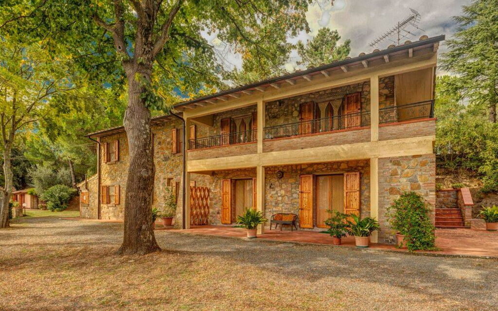 Leccino: Exteriör, Huvudentré, Trädgård, Utomhus