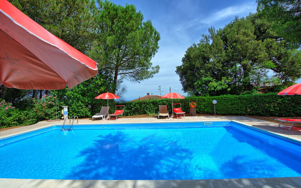 Leccino: slå samman, Trädgård, Utomhus