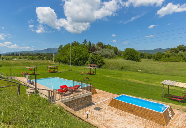 Le Fornaci: бассейн, Взгляды, Открытый, Сад, Экстерьеры