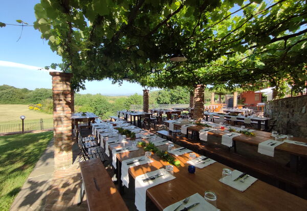 Le Fornaci: Балкон / Терраса / Патио, Взгляды, Открытый, Экстерьеры