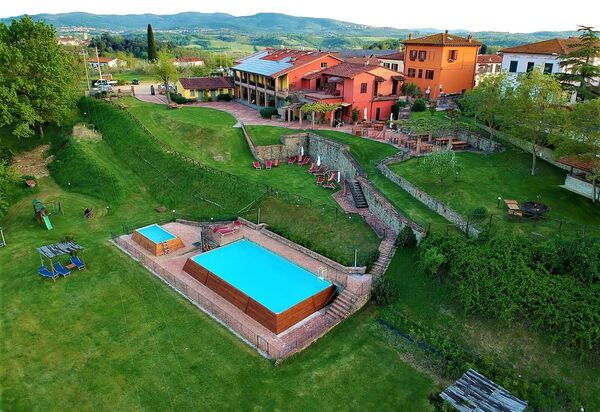 Le Fornaci: бассейн, Взгляды, Открытый, Сад, Экстерьеры