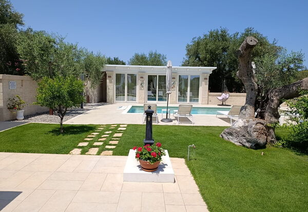 Terra Mater: бассейн, Открытый, Сад, Экстерьеры