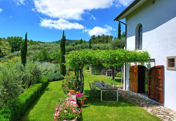 Villa Mami: Открытый, Сад, Экстерьеры