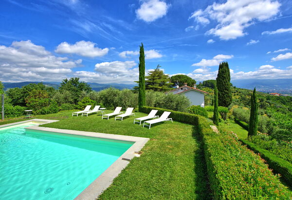 Villa Mami: бассейн, Взгляды, Лето, Открытый