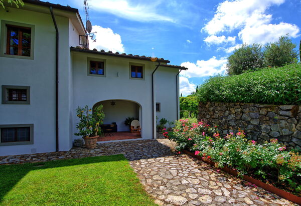 Villa Mami: Открытый, Сад, Экстерьеры