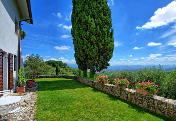 Villa Mami: Взгляды, Открытый, Сад, Экстерьеры