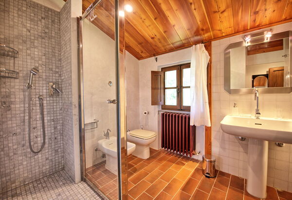 Villa Mami: Ванная комната