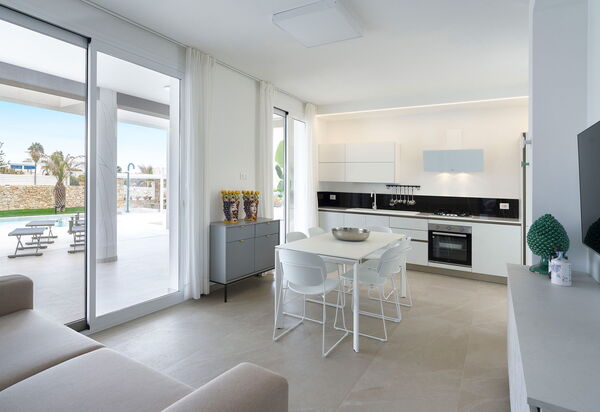 Villa Paradisus: Гостиная, Кухня, Столовая