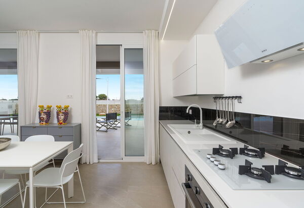 Villa Paradisus: Кухня, Столовая