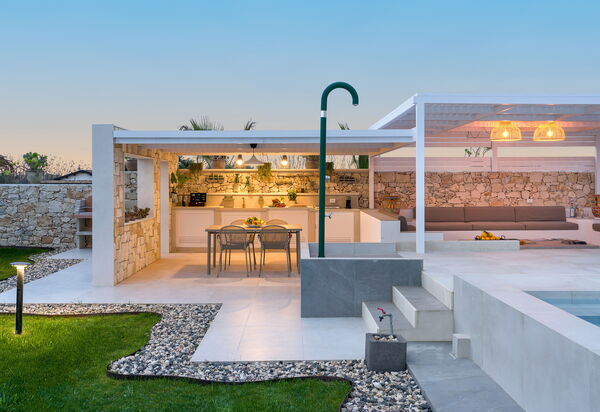 Villa Paradisus: Балкон / Терраса / Патио, Открытый, Сад, Экстерьеры